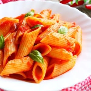 PENNETTE WITH TOMATO AND BASIL - € 7.00